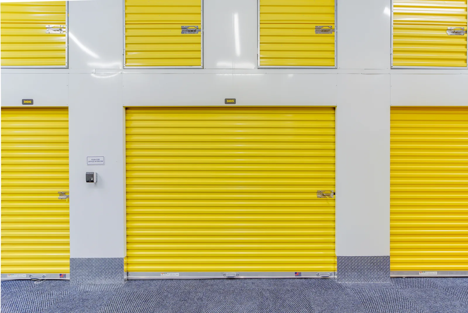 Retail storefront captured in true-to-life color, commercial real estate photography across New York City and Baltimore by OpenDoors360